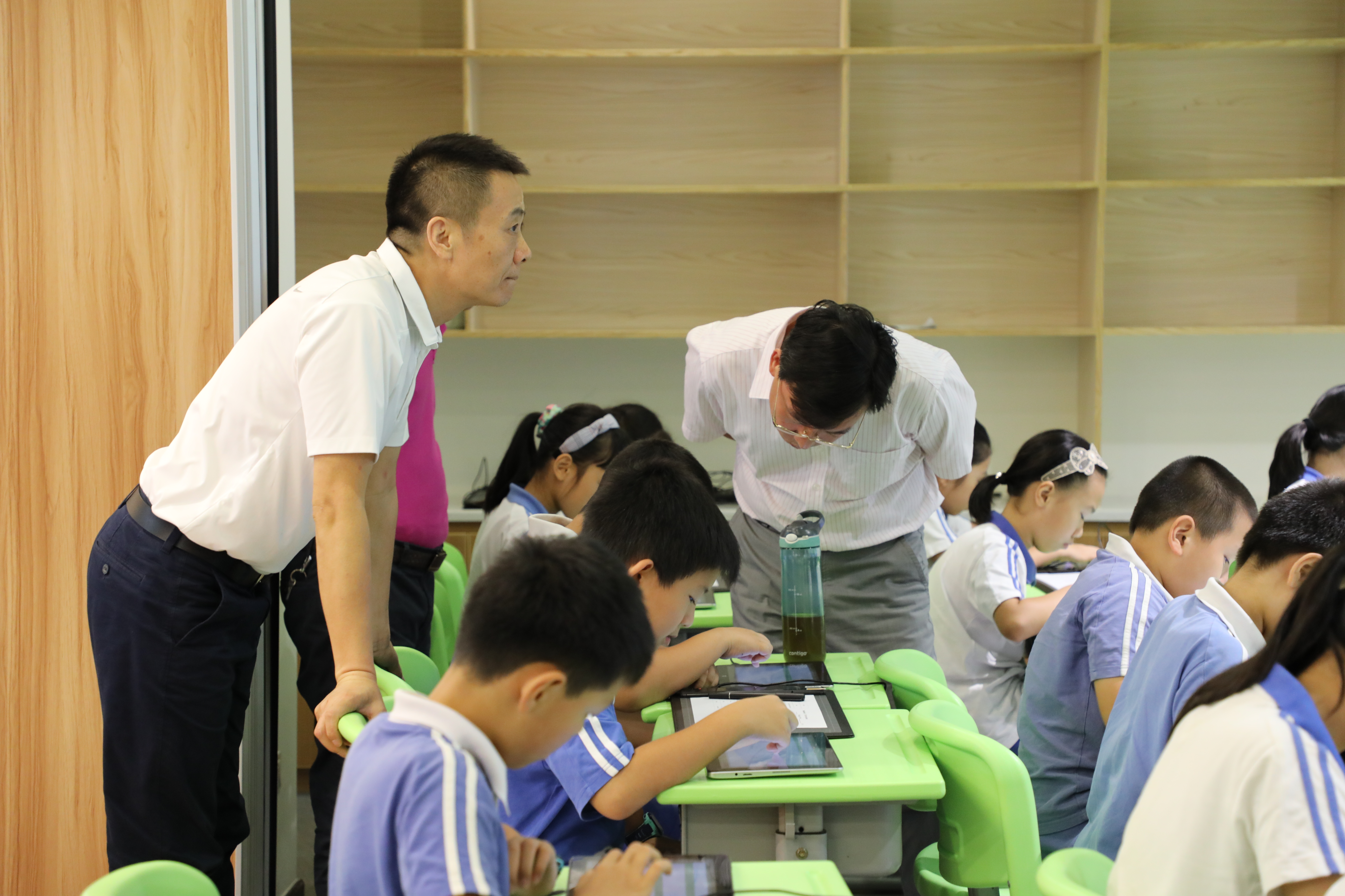和福田区教育局领导莅临福强小学调研_校园新闻_深圳市福田区福强小学